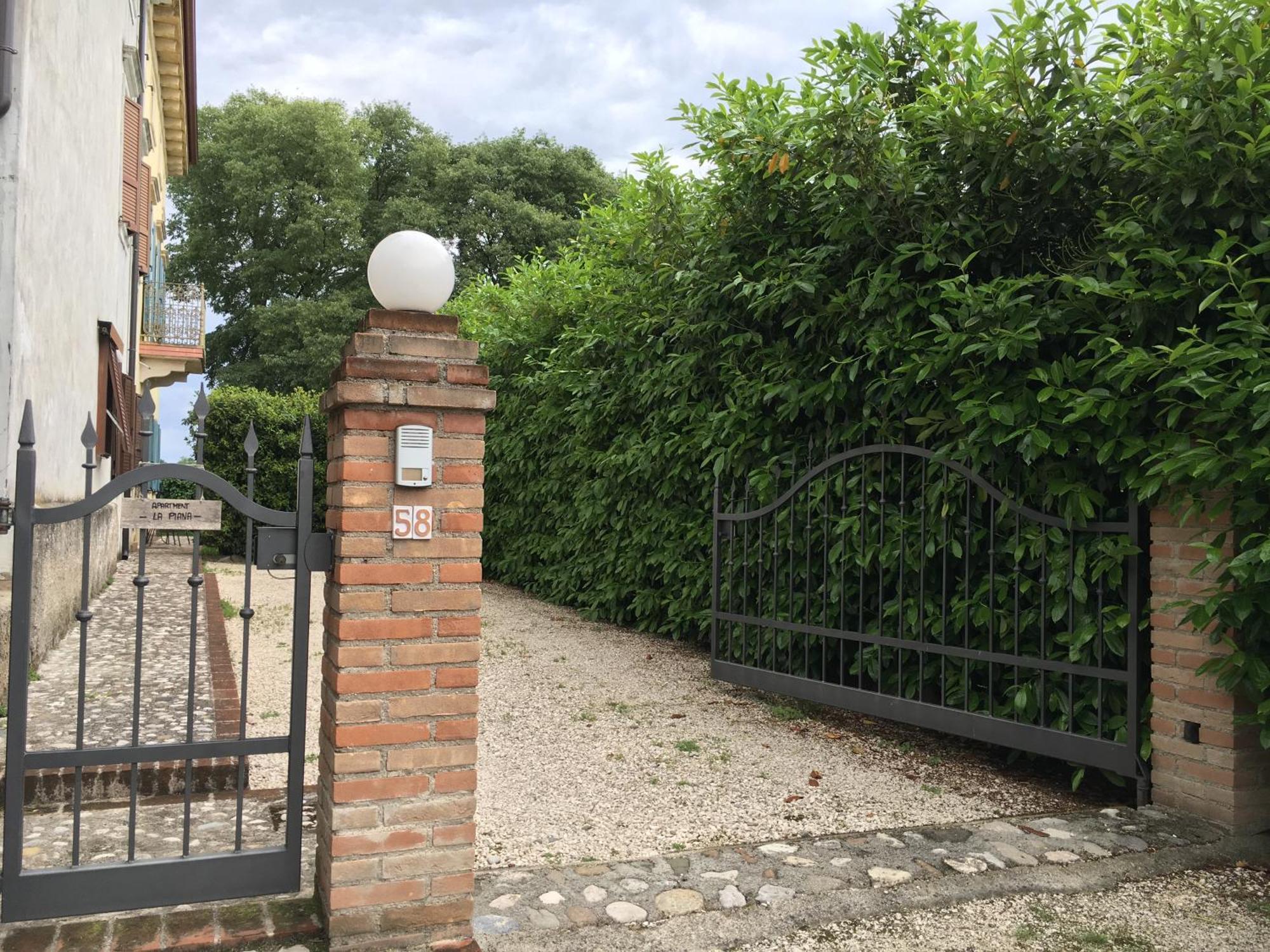 Bed and Breakfast La Piana Monzambano Exterior foto